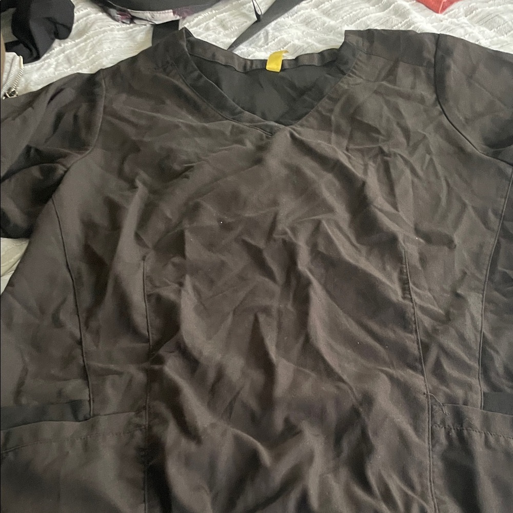 WonderWink Black Scrub top